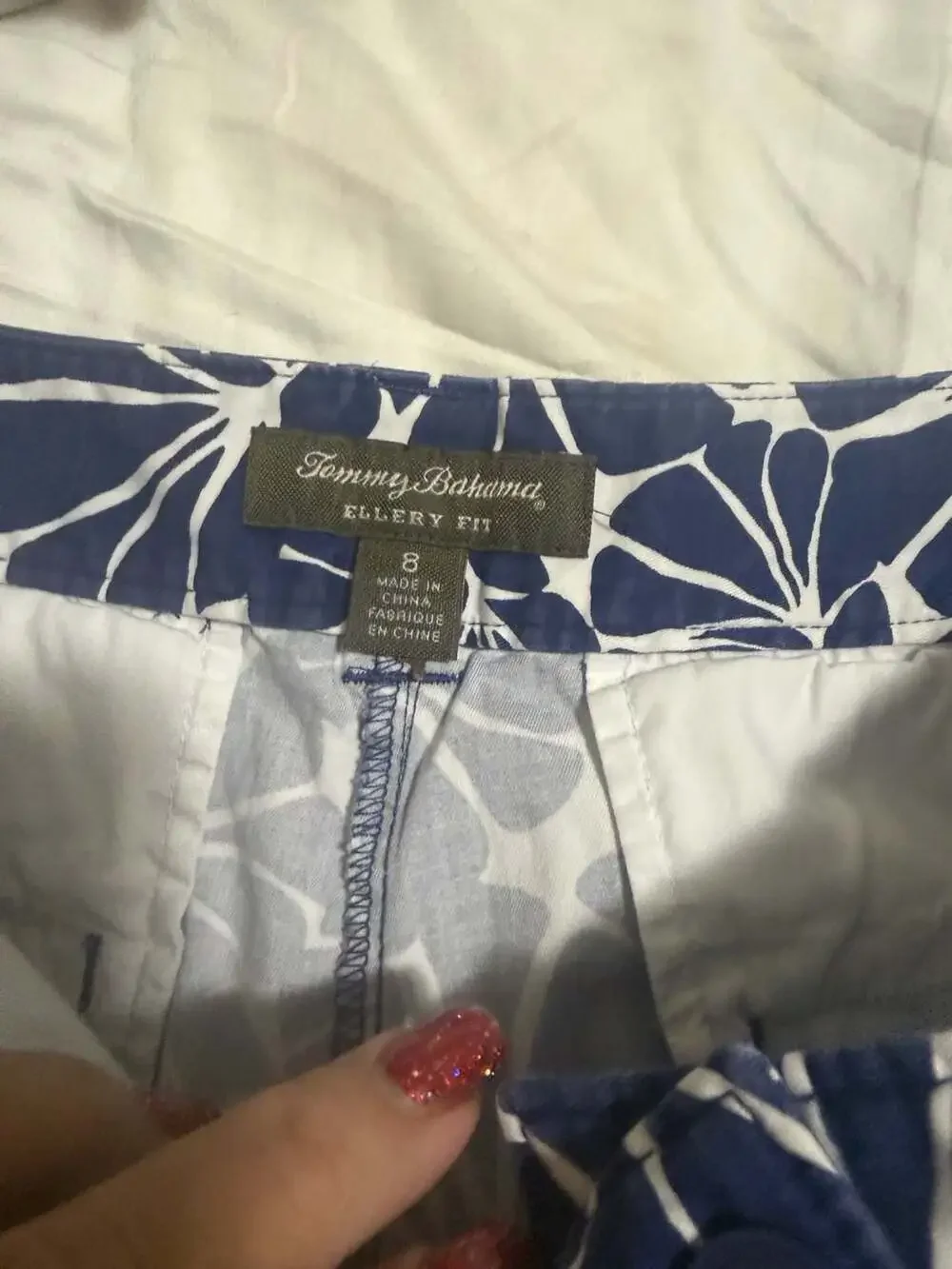 Tommy Bahama Ellery Fit Floral Print Shorts Size 8